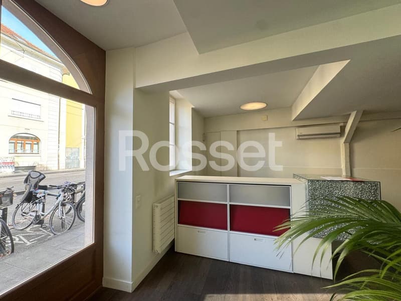 Belle arcade d'env. 80m² (3)