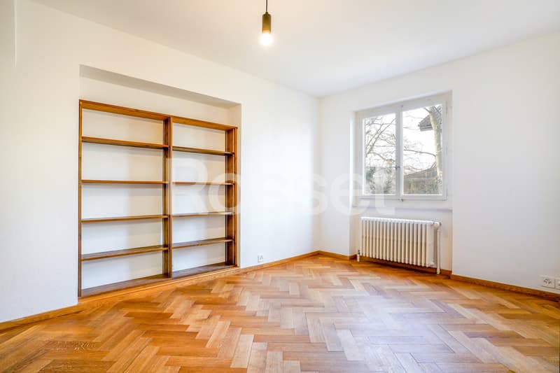 Exclusive: Individual villa with independent apartment (10)