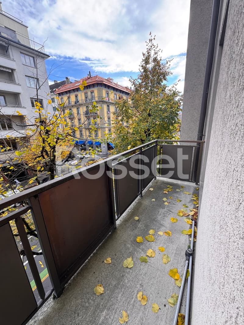 Administrative surface or 114m2 accommodation (6)