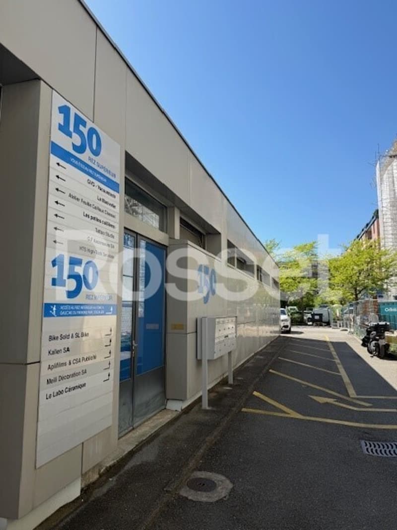 Bureaux d'env. 273 m² au rez-de-chaussée (2)