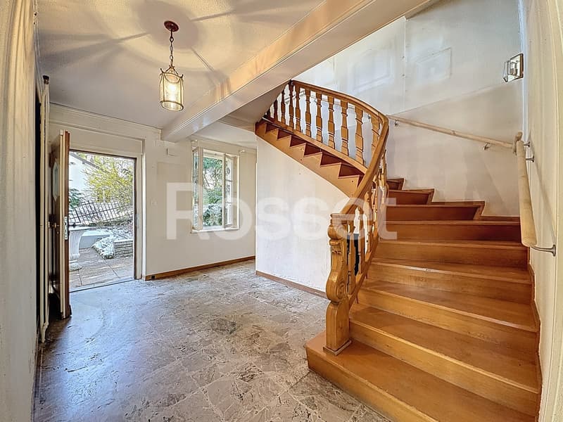 9-room house for sale (1)
