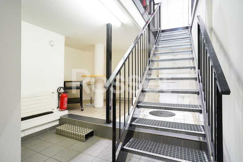 Arcade d'env. 80m² avec dépôt d'env. 30m² au sous-sol (6)