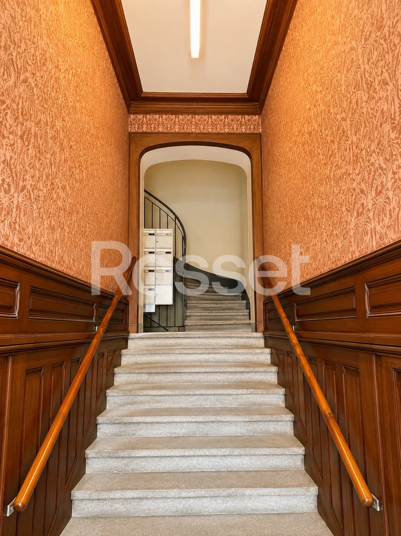 Bureaux d'env. 30 m² au rez-inférieur (2)