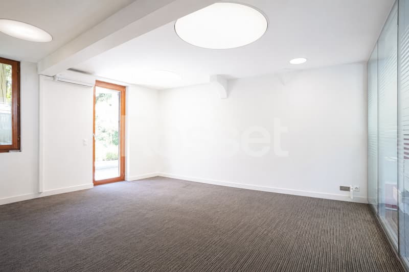 Belle arcade d'env. 80m² (3)