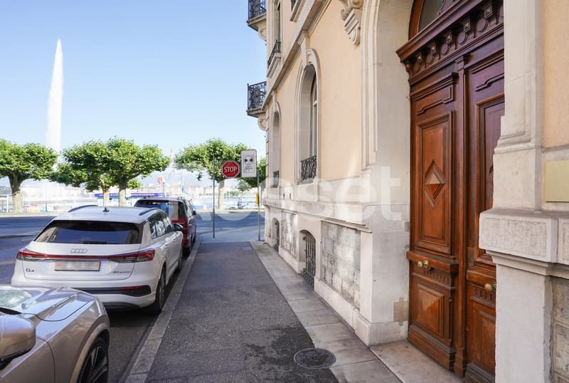 Bureaux d'env. 44 m² au rez-inférieur (1)