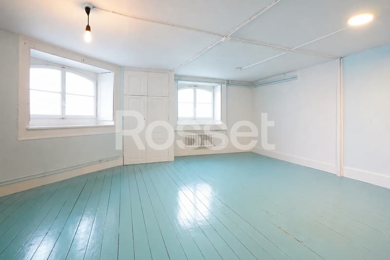 Bureaux d'env. 44 m² au rez-inférieur (2)