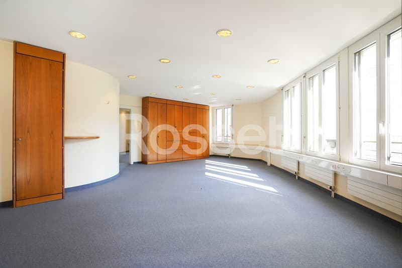 Bureaux d'env. 252m² au 3ème étage (6)