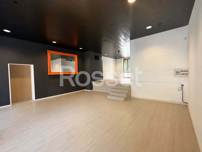 Arcade d'env. 75 m² au rez-de-chaussée (1)
