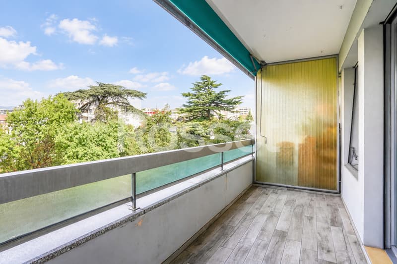 Bel appartement traversant et entièrement rénové de 4,5 pièces (12)