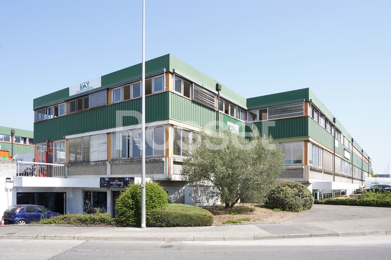Bureaux d'env. 136 m² au 1er étage (2)