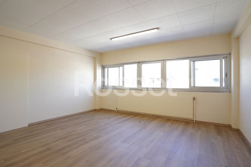 Bureaux d'env. 18 m² au 1er étage (1)