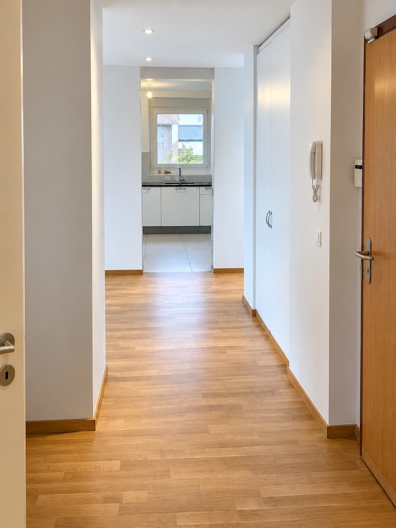BEL ET GRAND APPARTEMENT EN ATTIQUE (5)