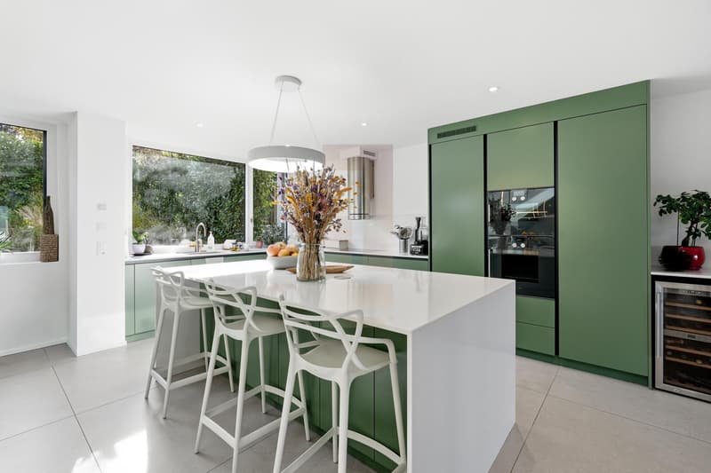 Exclusivity: Contemporary house with lake view, turnkey (2)