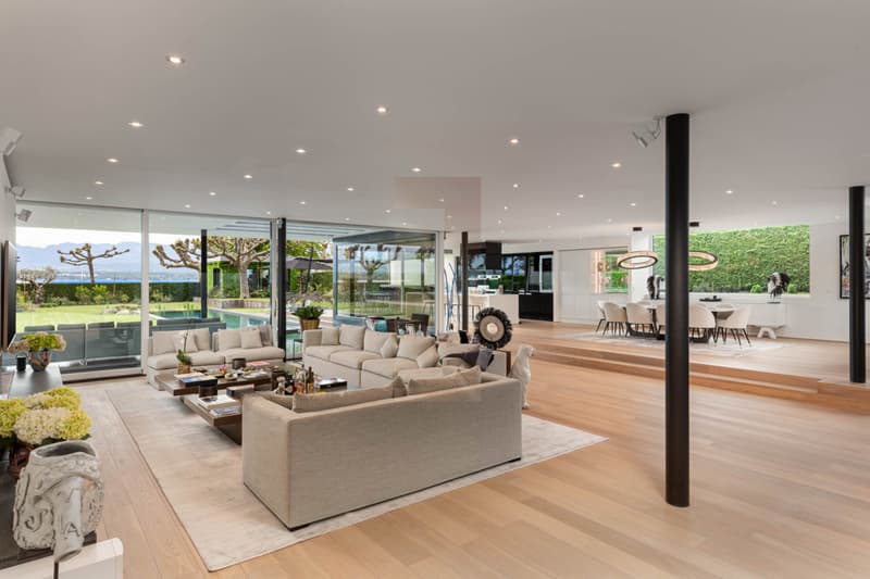 Beautifully furnished contemporary waterfront villa (4)