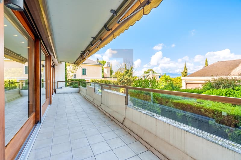 Exceptional 6.5-room duplex apartment with garden in Champel (5)
