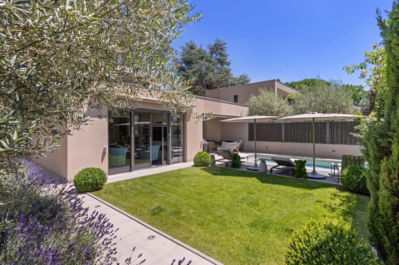 Exclusivity: Beautiful contemporary villa, turnkey (5)