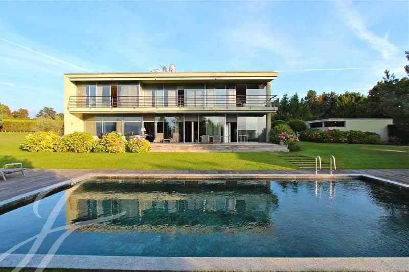 Beautiful contemporary villa in the heart of Cologny (1)
