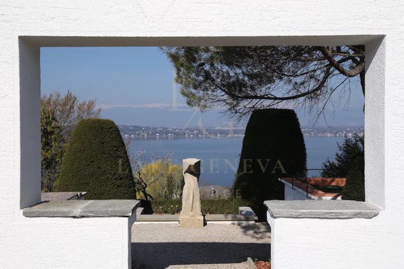 Villa atipica superba con vista sul lago (2)