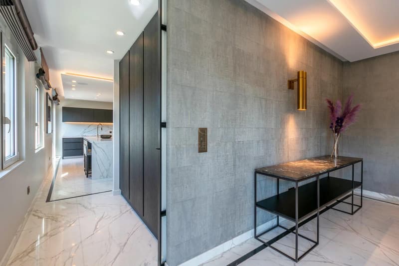 Luxurious renovated duplex attic! (10)