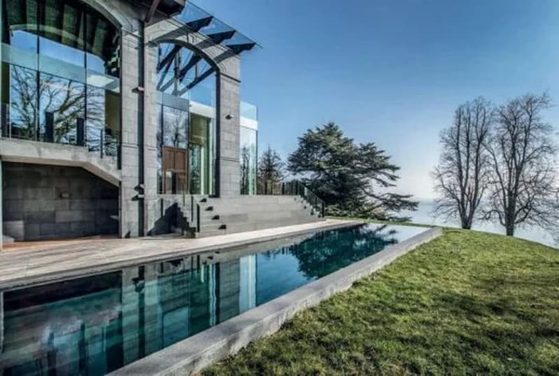 Propriété pied dans l'eau (1)