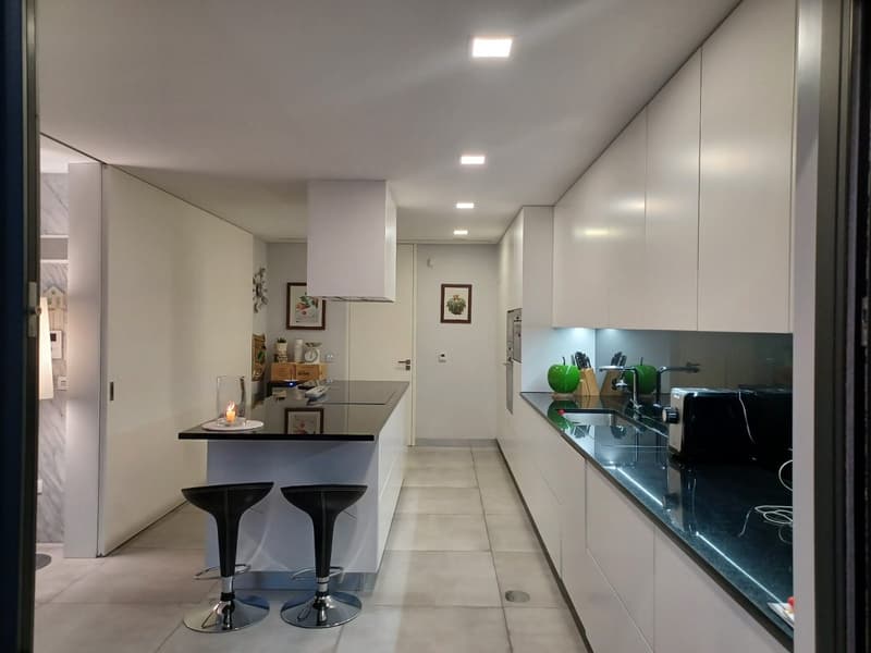 MAGNIFICENT LUXURY VILLA WITH 5 SUITES LOCATED IN VILA NOVA DE GAIA NEXT TO PORTO (8)
