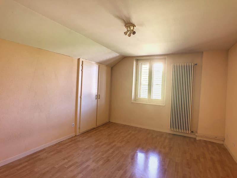 Immeuble mixte de 3779 m3, avec bureaux, dépôt, habitation et garages (9)