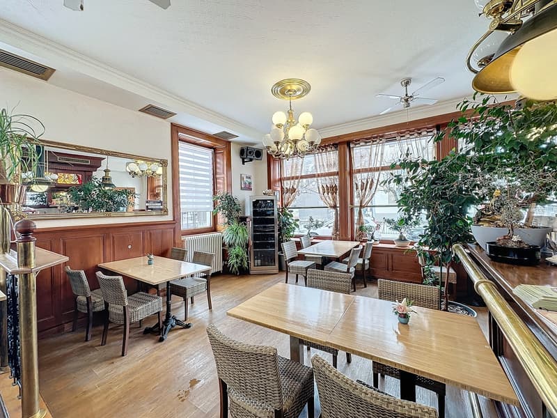Immeuble mixte avec restaurant (2)