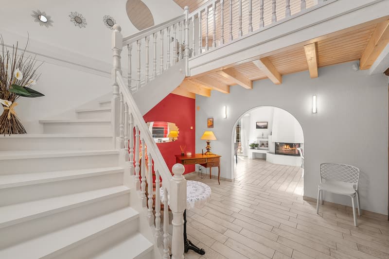 Magnificent villa located in residential area (9)