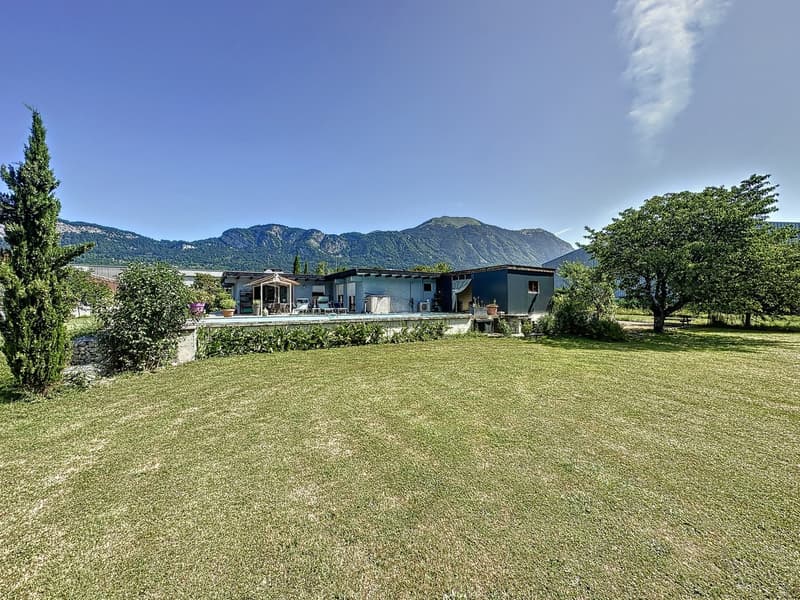 Superbe villa avec piscine + dépôt 200 m2/500 m2 terrain constructible (5)