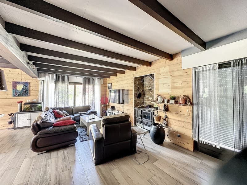 Kaution 200 m2/500 m2 Baugrund + Prächtige Villa mit Pool (8)