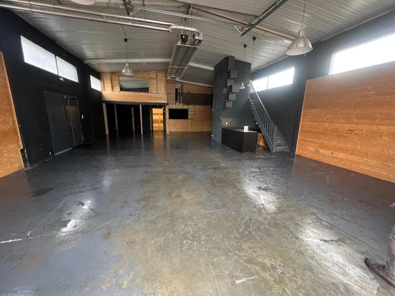 Kaution 200 m2/500 m2 Baugrund + Prächtige Villa mit Pool (2)
