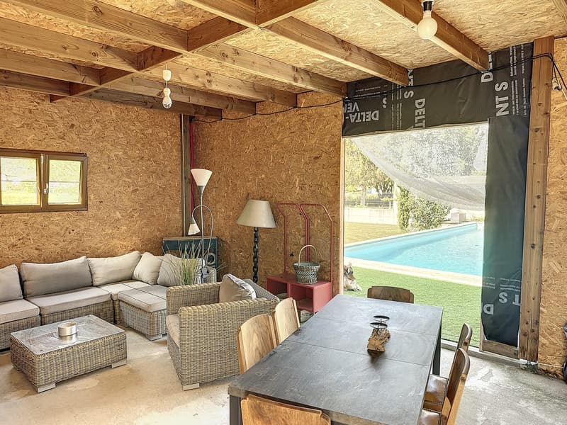 Kaution 200 m2/500 m2 Baugrund + Prächtige Villa mit Pool (11)