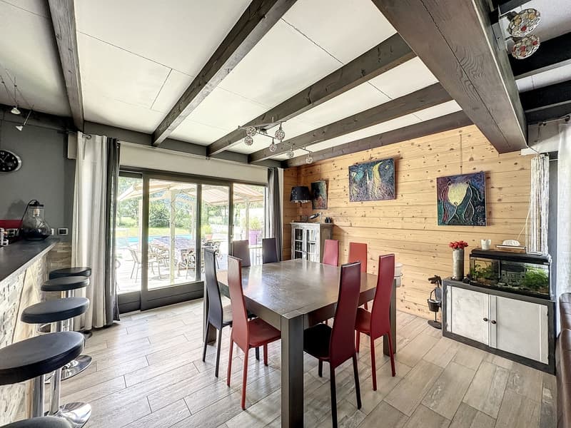 Kaution 200 m2/500 m2 Baugrund + Prächtige Villa mit Pool (7)
