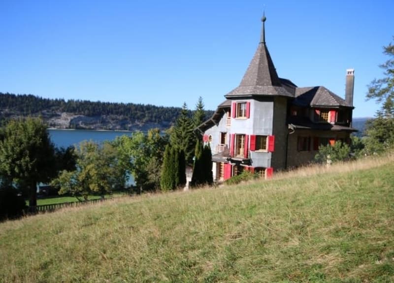 Prächtiges Herrenhaus mit Blick auf den Joux-See (1)