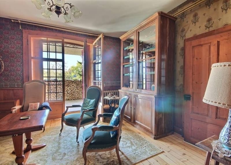 Prächtiges Herrenhaus mit Blick auf den Joux-See (4)