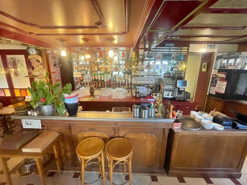 Commercial premises + business (19)