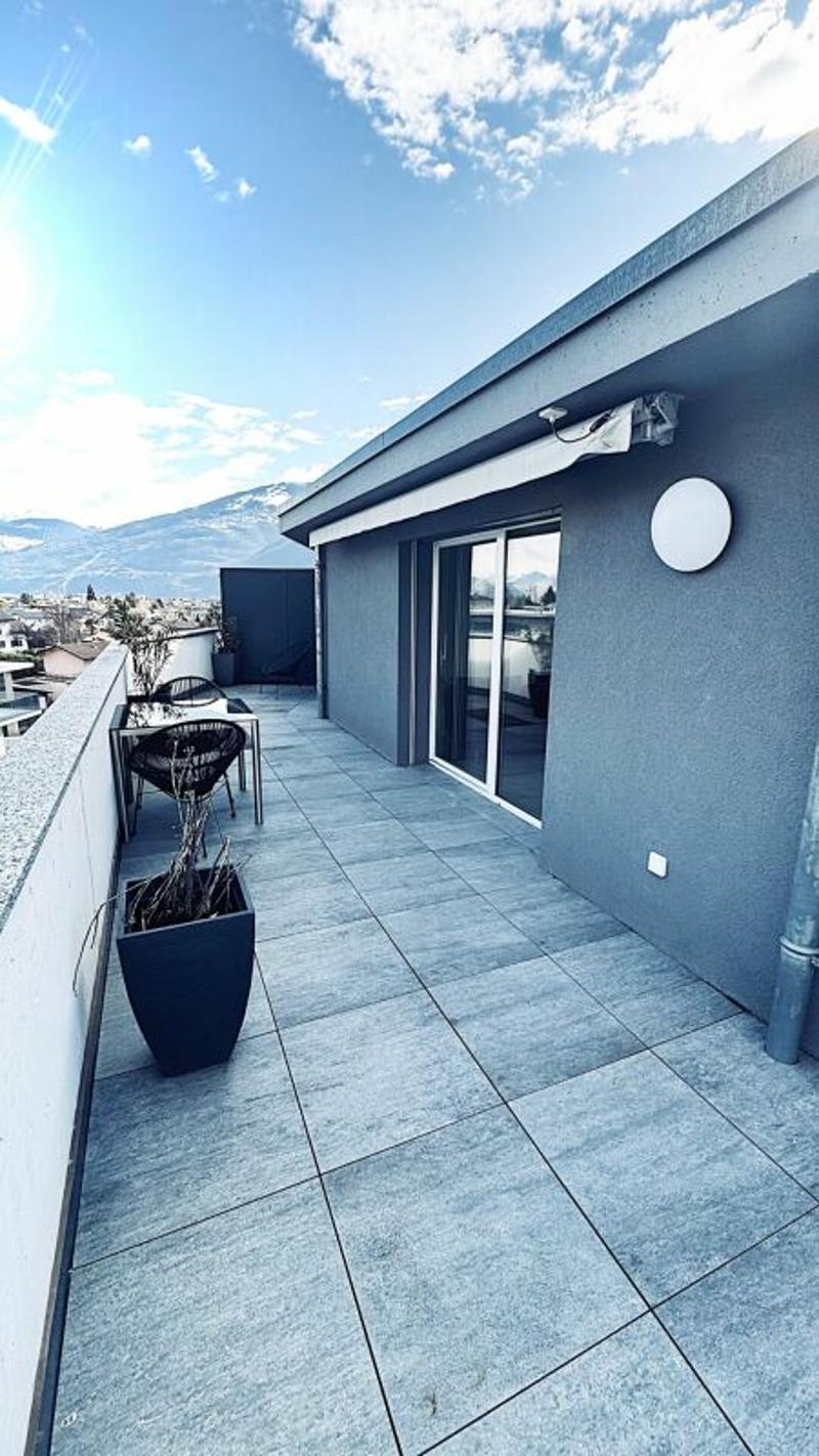 Opportunità di investimento eccezionale; attico di 4,5 locali con terrazza panoramica nel centro del villaggio (12)