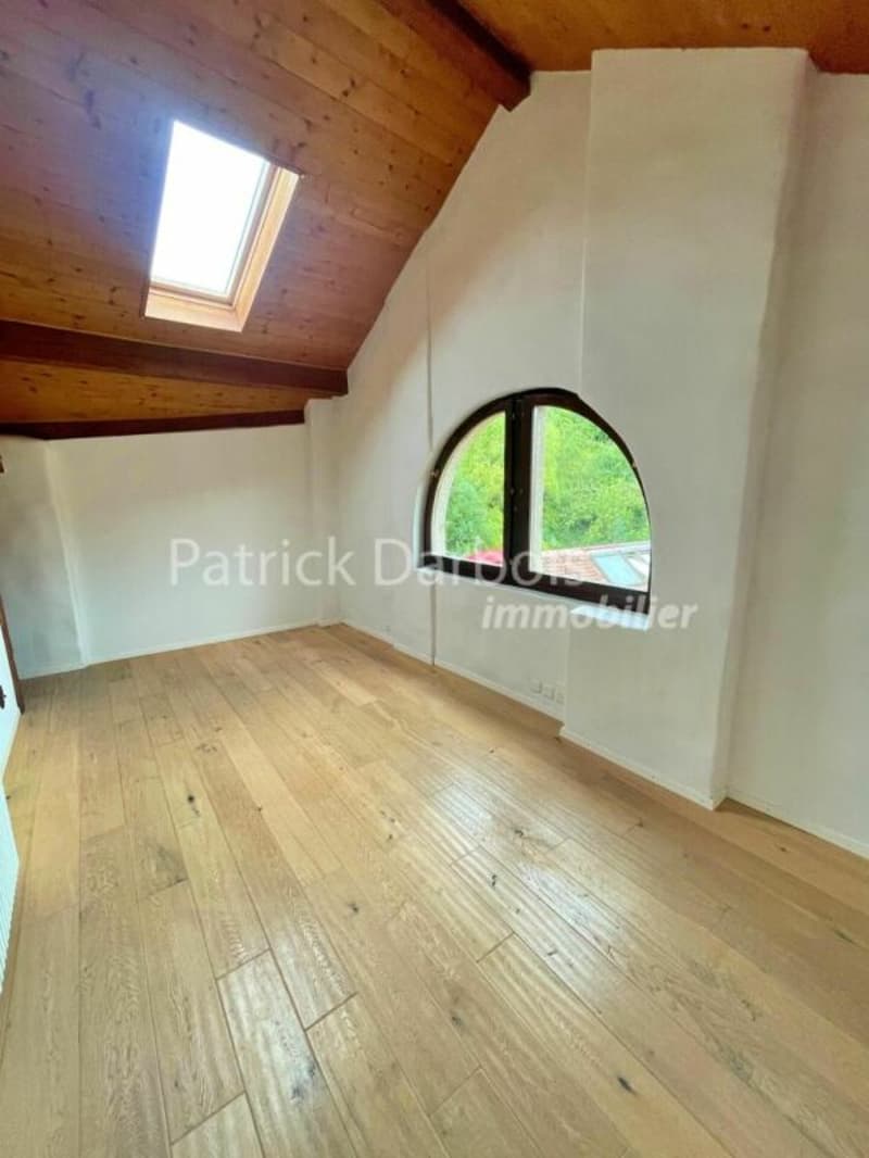 Village house 10 rooms in Montagny-près-Yverdon (37)