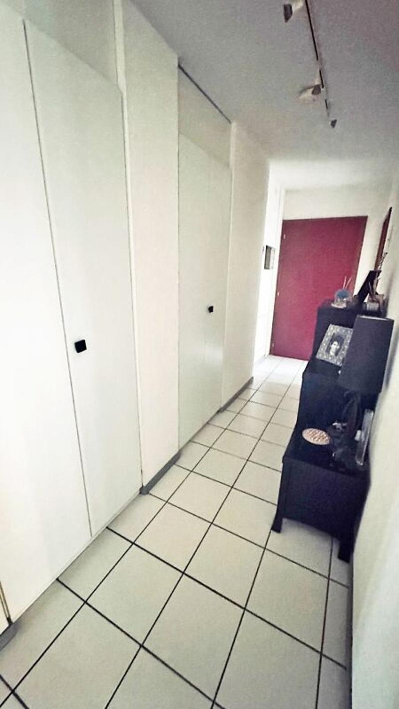 Spazioso appartamento di 4,5 locali nel centro di Neuchâtel (19)