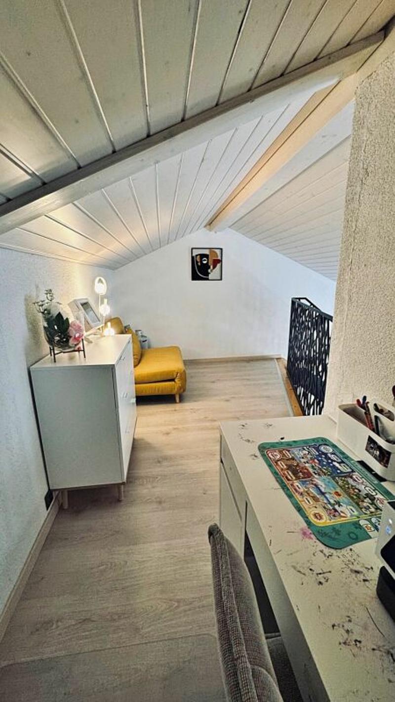 Spacious 3.5-room penthouse in mint condition with a large terrace (20)