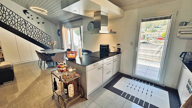 Spacious 3.5-room penthouse in mint condition with a large terrace (6)