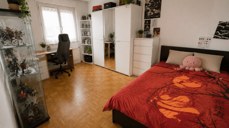 Spacious 5-room penthouse with balcony, garage, and large storage unit (11)