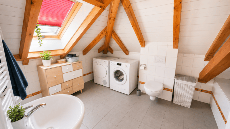 Villa individuelle de caractère avec deux spacieux appartements à proximité du centre-ville (50)