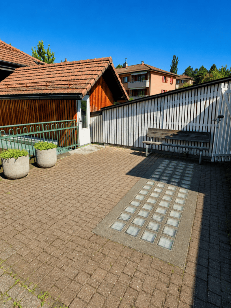 Villa individuelle de caractère avec deux spacieux appartements à proximité du centre-ville (21)