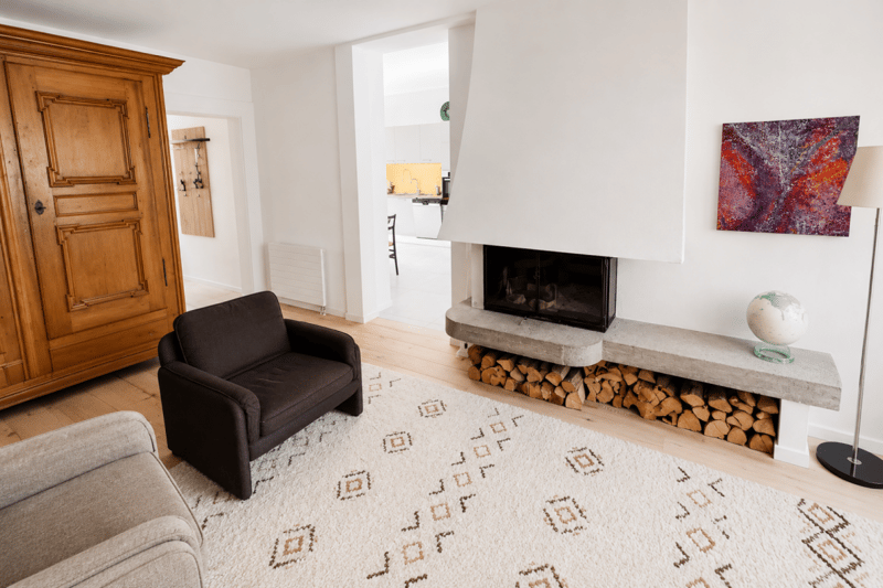 Villa individuelle de caractère avec deux spacieux appartements à proximité du centre-ville (10)