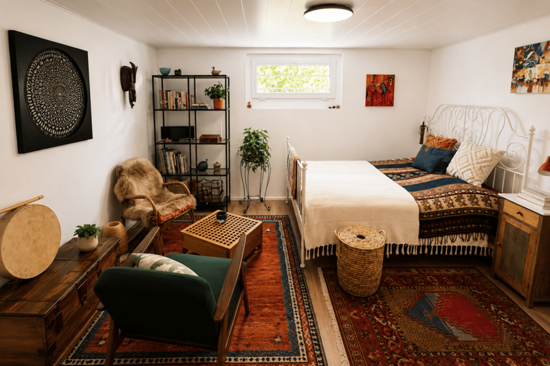 Splendida villa indipendente con 2 unità abitative e un ampio locale disponibile adibito a monolocale, nelle immediate vicinanze del centro di Yverdon, con un ampio giardino ricco di alberi e fiori (18)