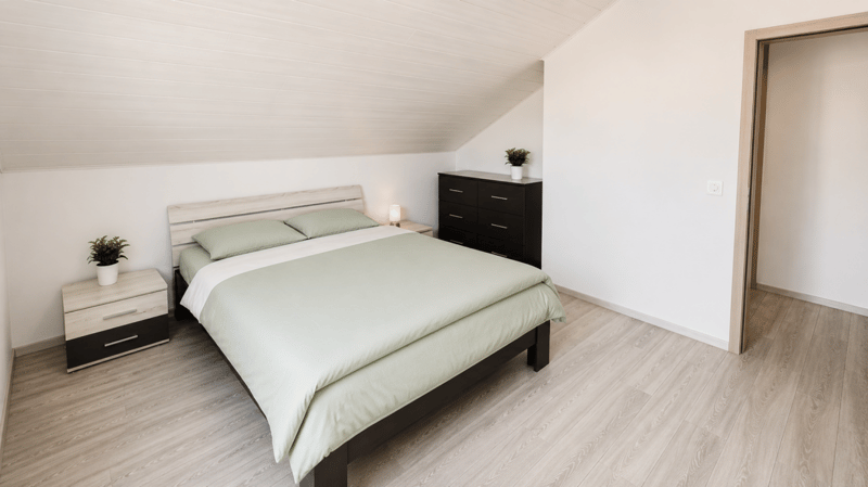 Splendida villa indipendente con 2 unità abitative e un ampio locale disponibile adibito a monolocale, nelle immediate vicinanze del centro di Yverdon, con un ampio giardino ricco di alberi e fiori (28)
