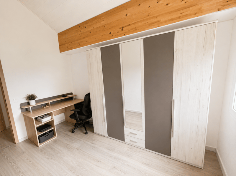 Splendida villa indipendente con 2 unità abitative e un ampio locale disponibile adibito a monolocale, nelle immediate vicinanze del centro di Yverdon, con un ampio giardino ricco di alberi e fiori (32)