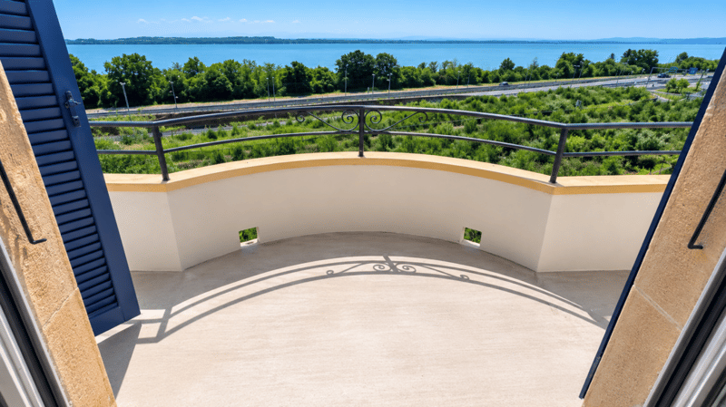 Splendida villa indipendente con vista panoramica, a 200 m dal lago (24)