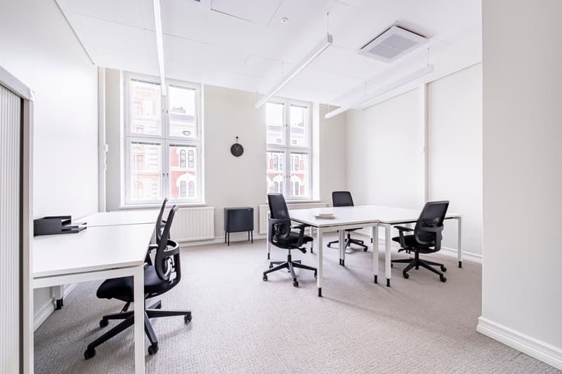 Privater Büroraum ganz auf Ihre individuellen Unternehmensbedürfnisse angepasst in Regus Seefeld (8)
